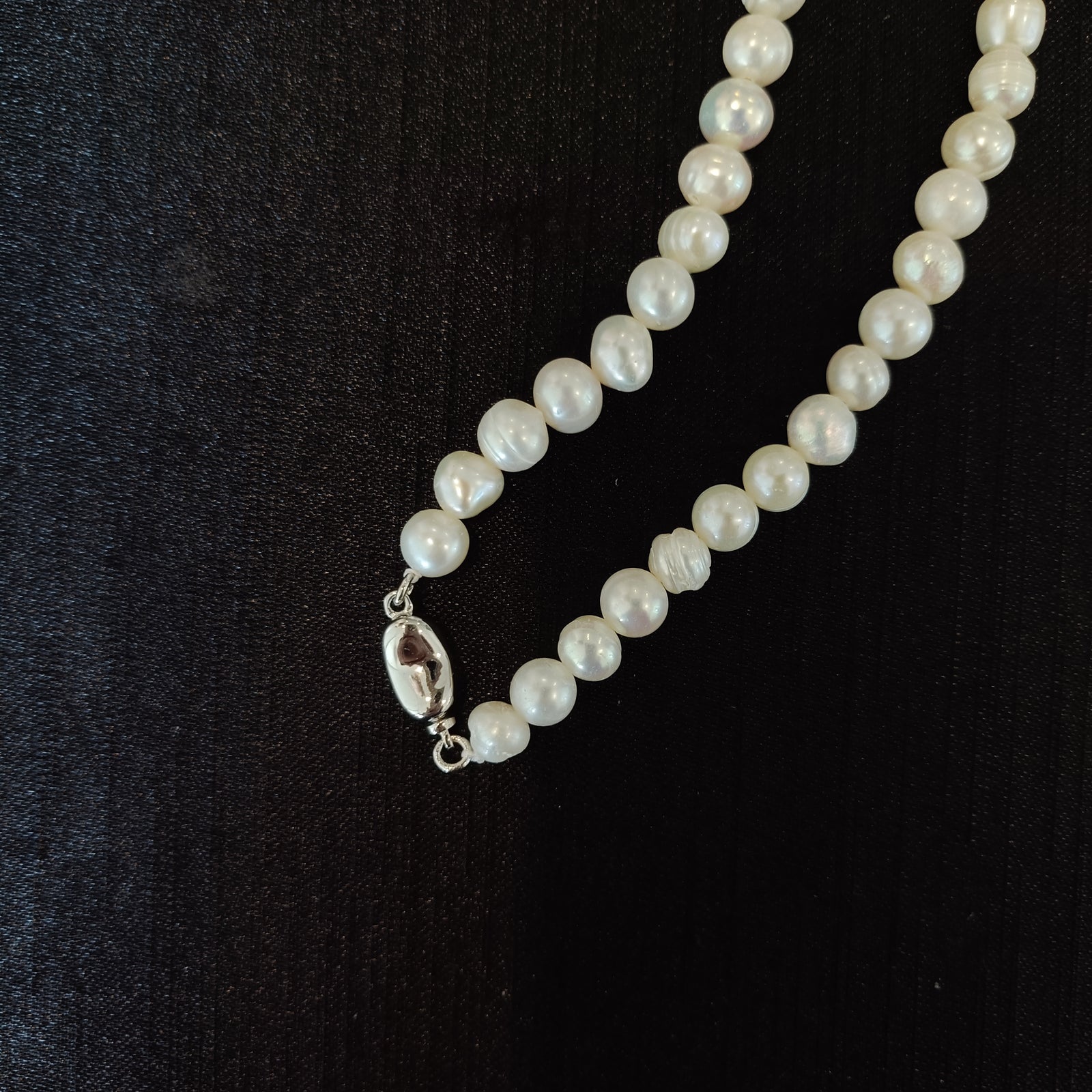 Simple Pearl Choker Necklace, Minimalist Bridal Jewelry