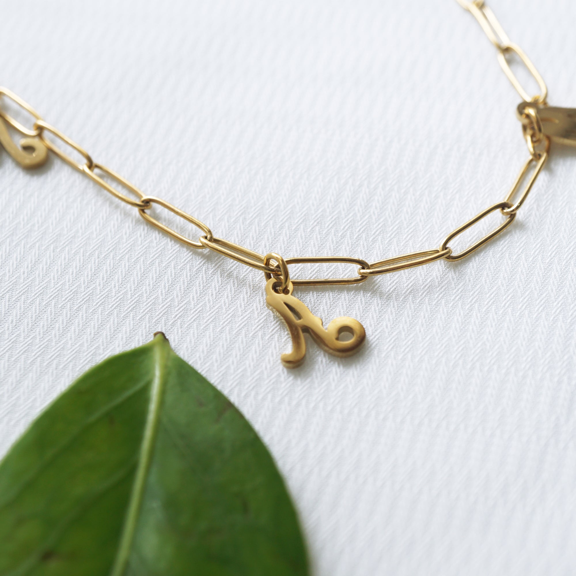 Handmade MAMA necklace, mothers' day gift, mum necklace