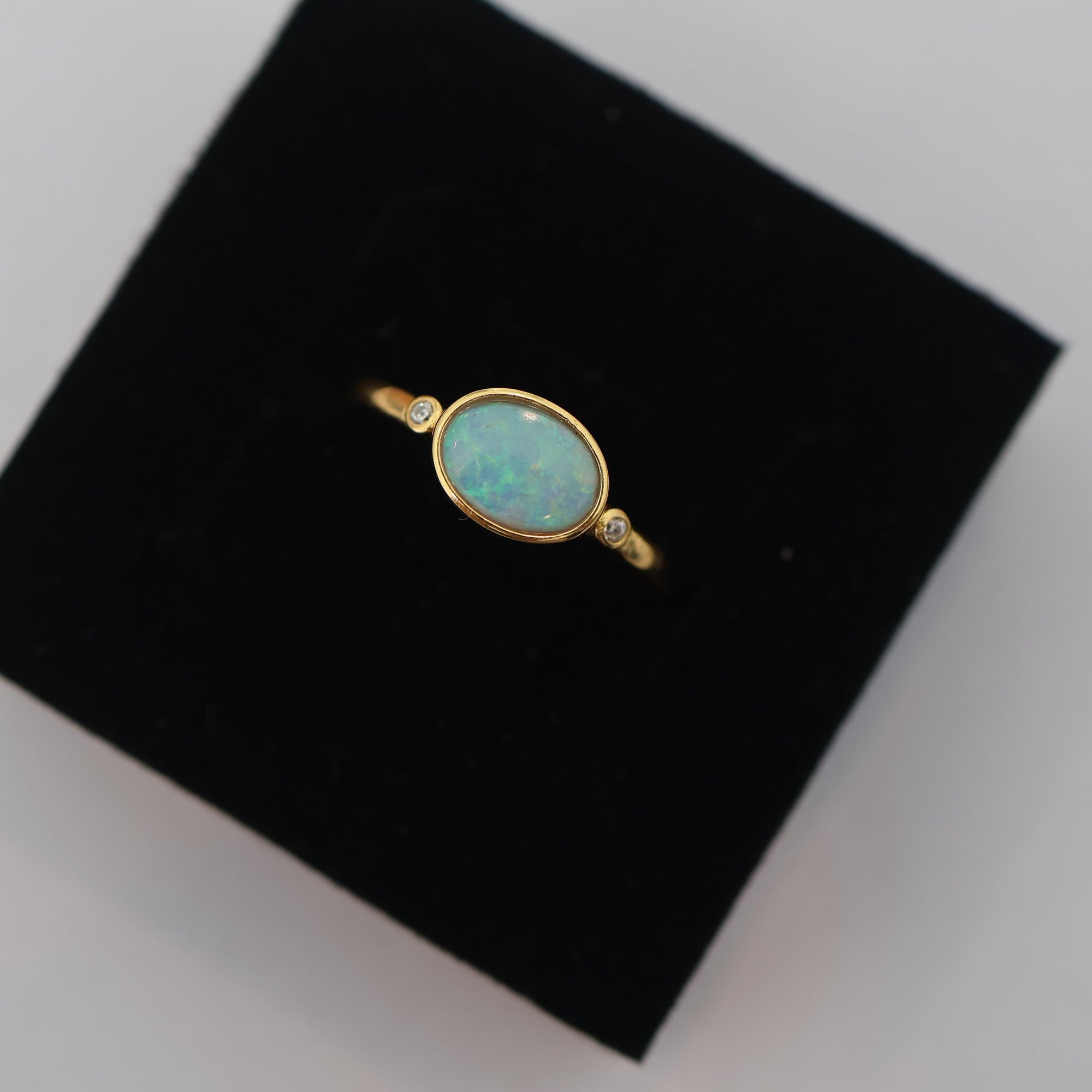 Elegant Australian Crystal Opal Ring