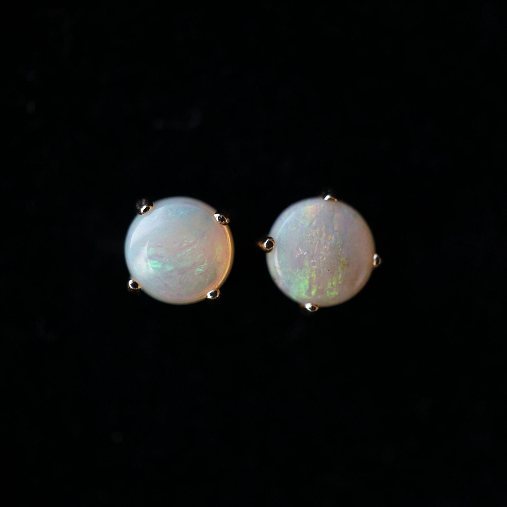 5mm Crystal Opal Stud Earrings in 18K Yellow Gold