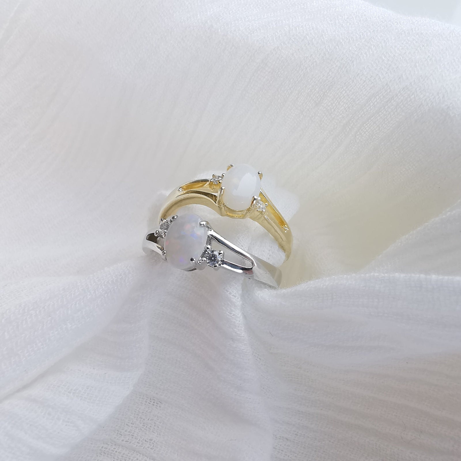 Real australian white opal ring, gold, size US 7