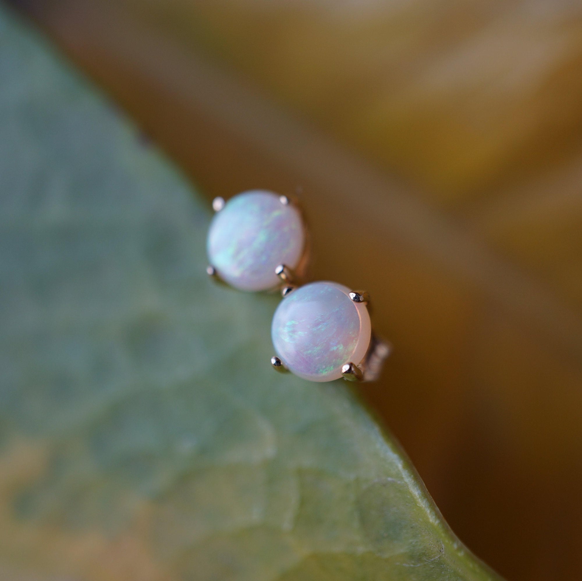 5mm Crystal Opal Stud Earrings in 18K Yellow Gold