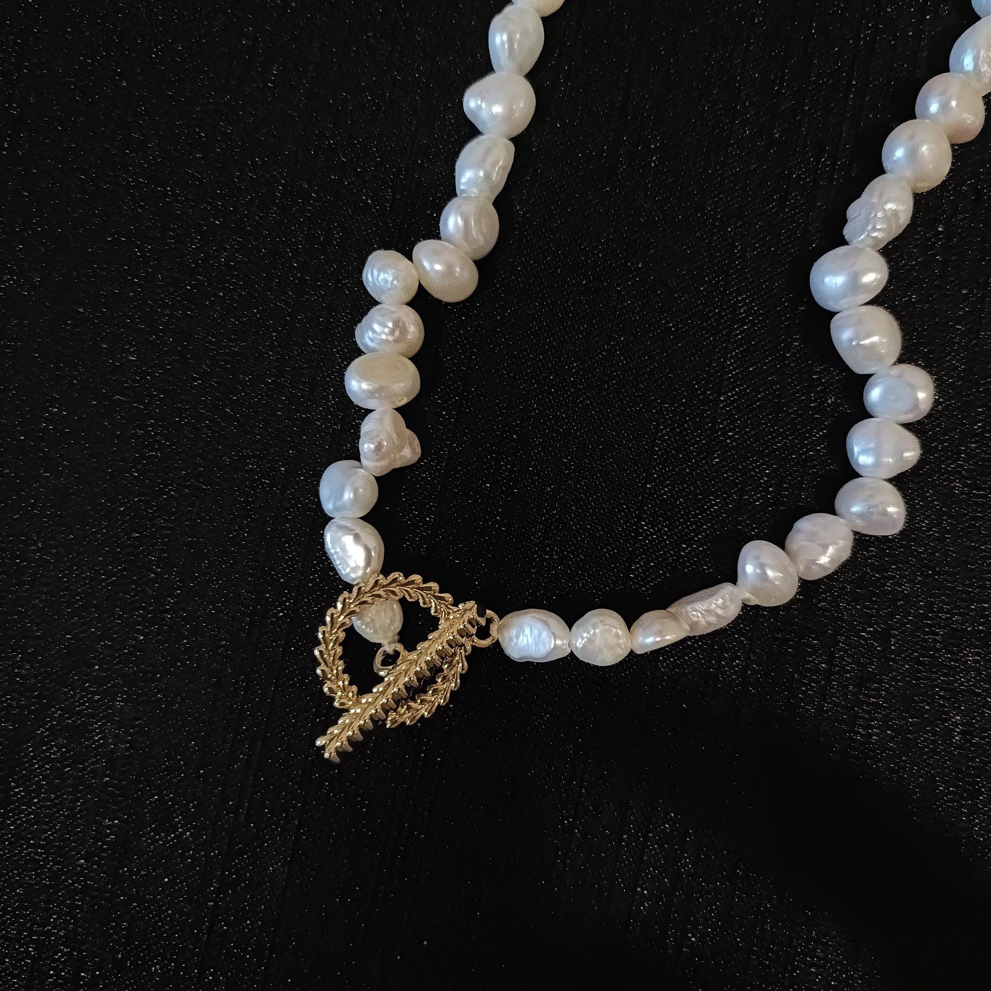 Simple Stackable Freshwater Pearl Choker Necklace