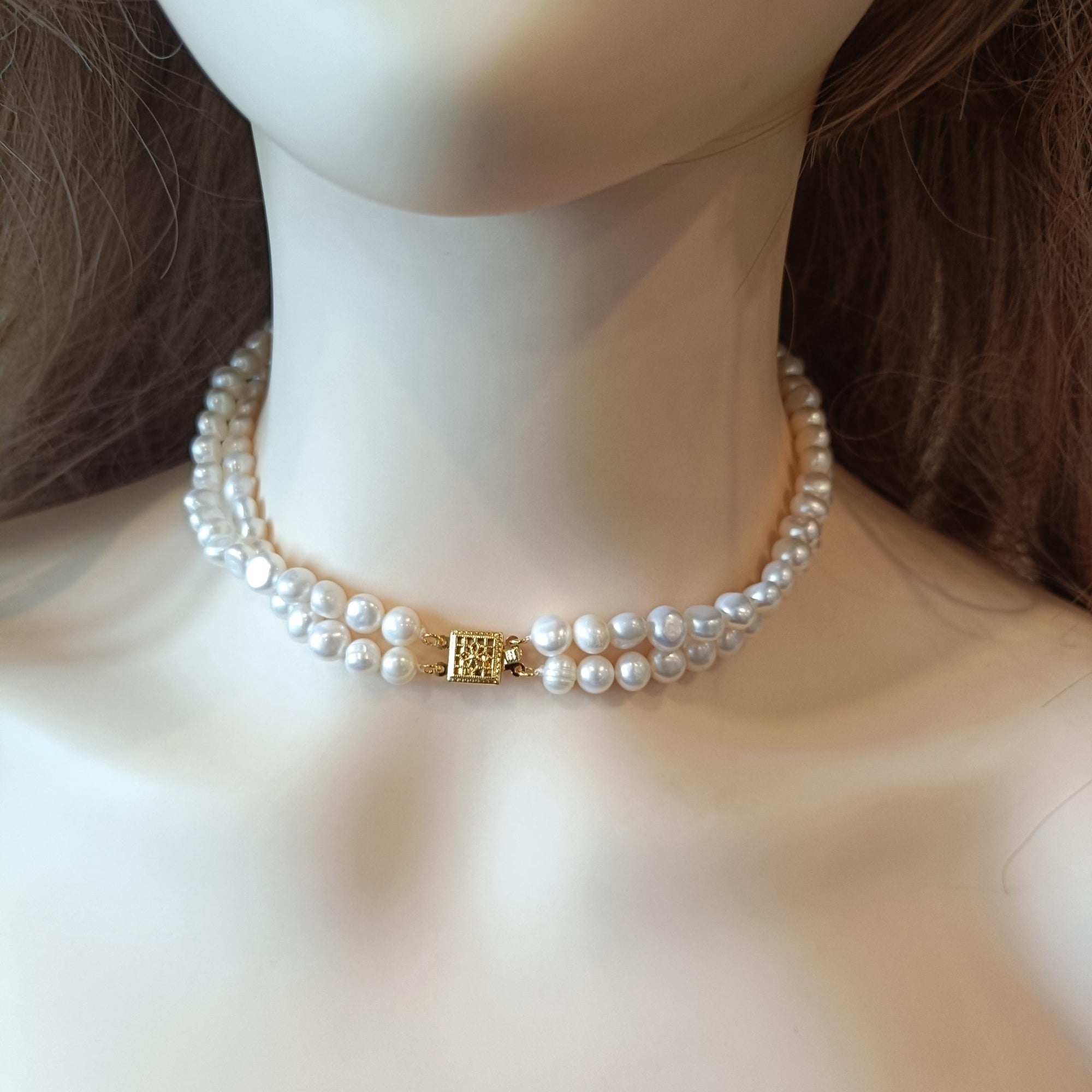 Layered Freshwater Pearl Choker Necklace with Filigree Lock