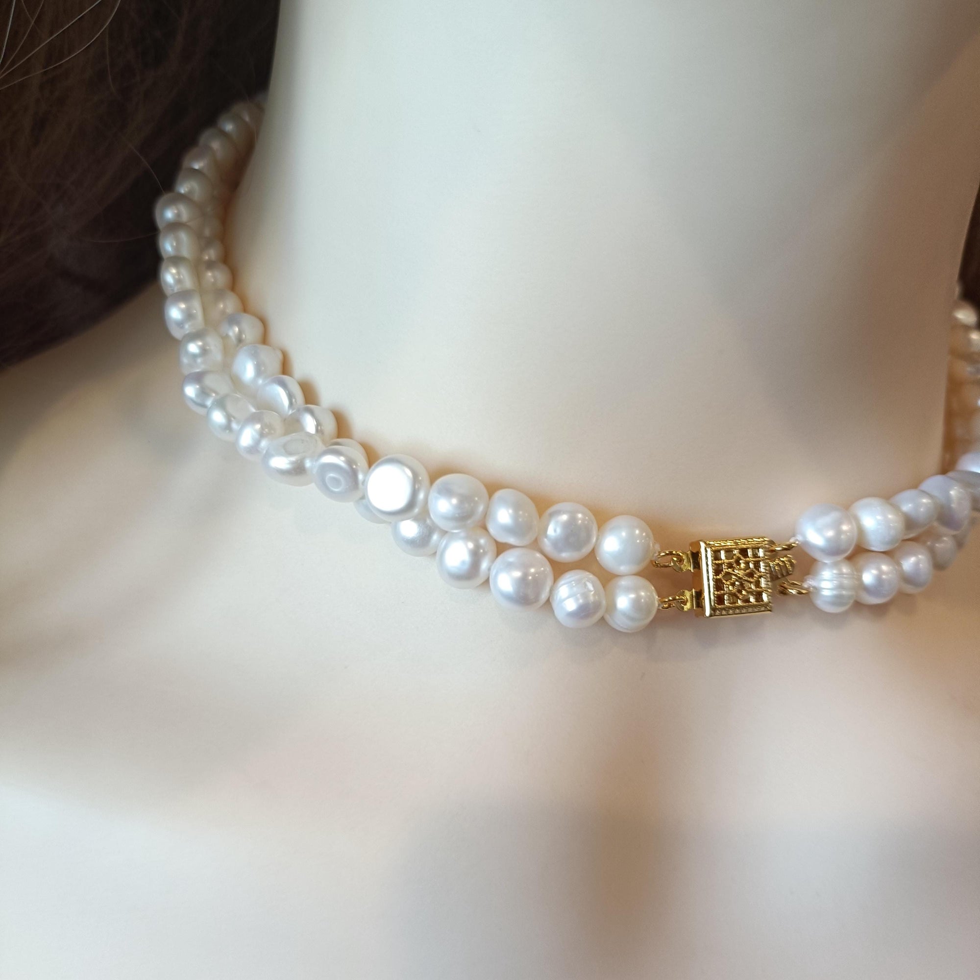 Layered Freshwater Pearl Choker Necklace with Filigree Lock