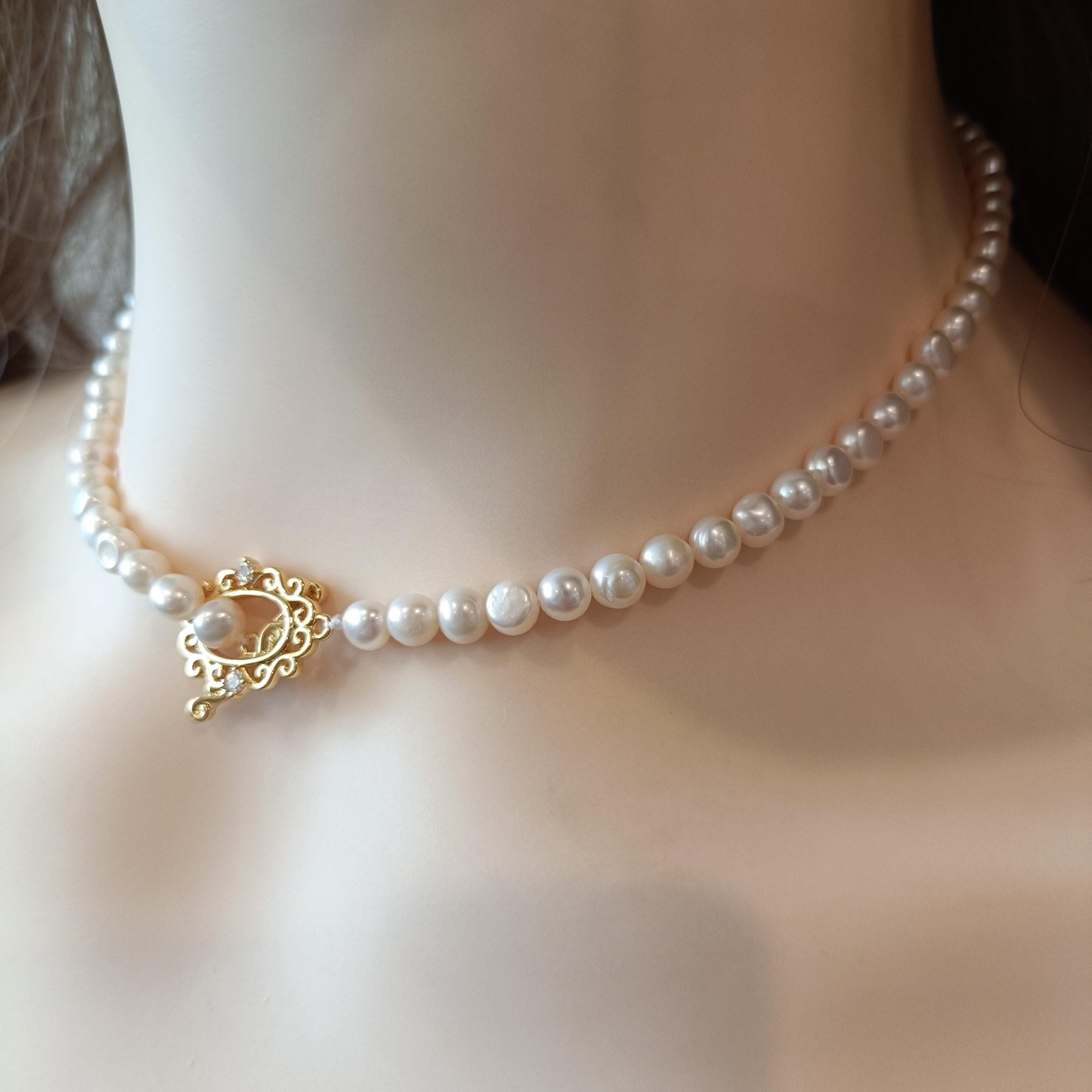 White Freshwater Pearl Choker Necklace