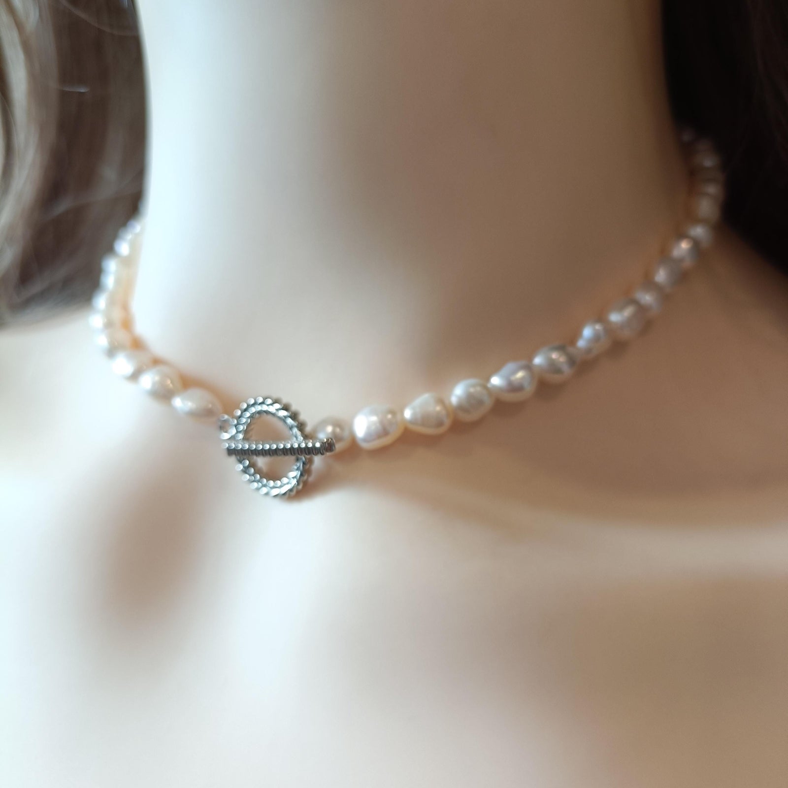 Elegant Freshwater Pearl Statement Choker Necklace