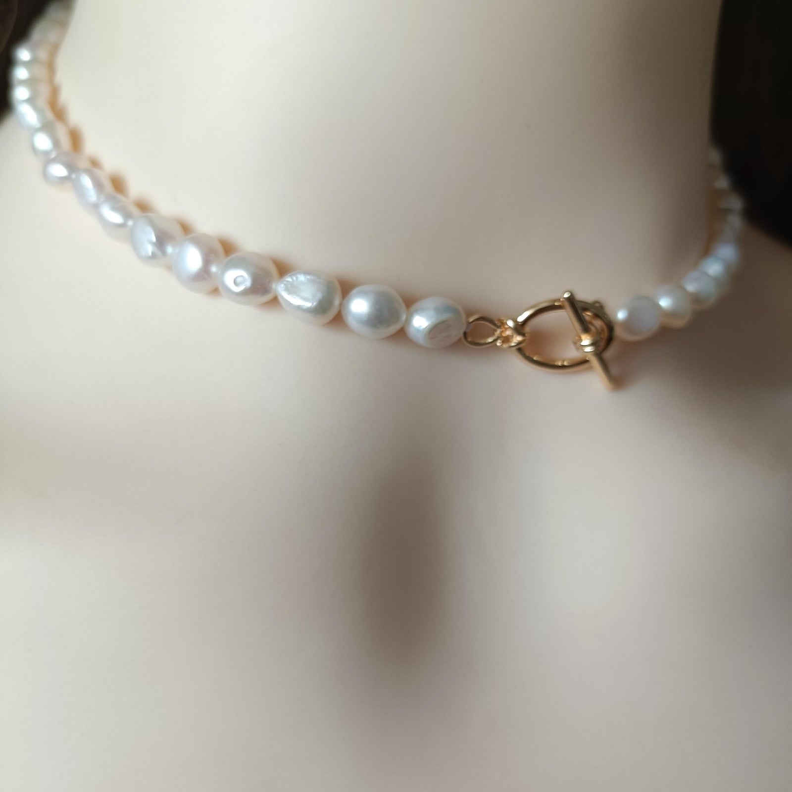 Dainty Freshwater Pearl Choker Necklace for Women