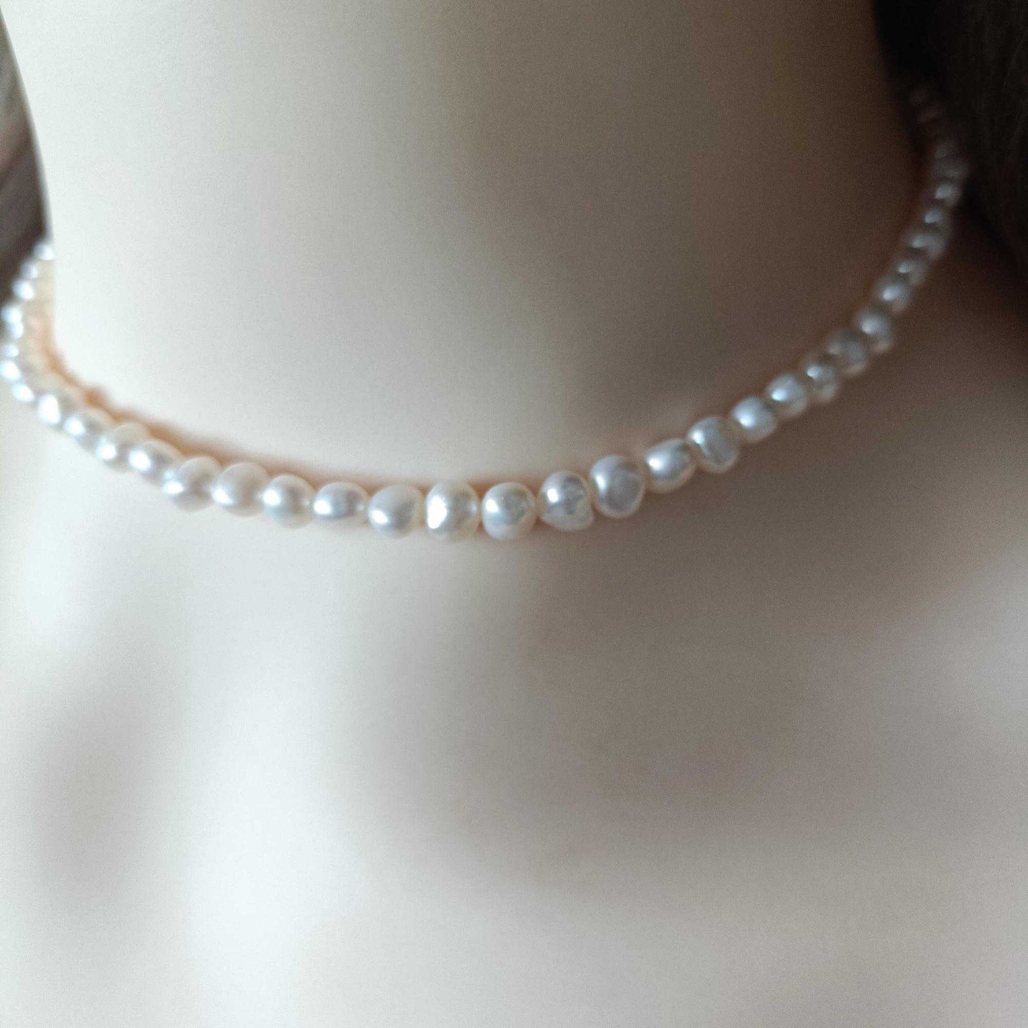Real Freshwater Pearl Necklace with Adjustable Chain