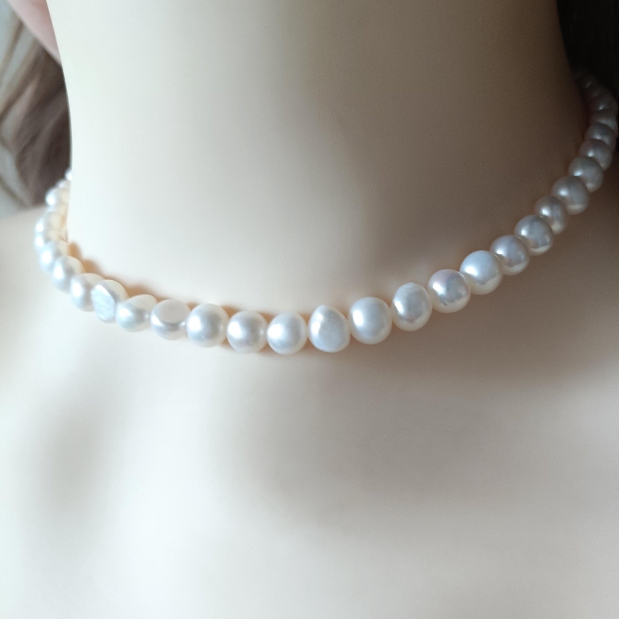Real Freshwater Pearl Necklace with Adjustable Chain