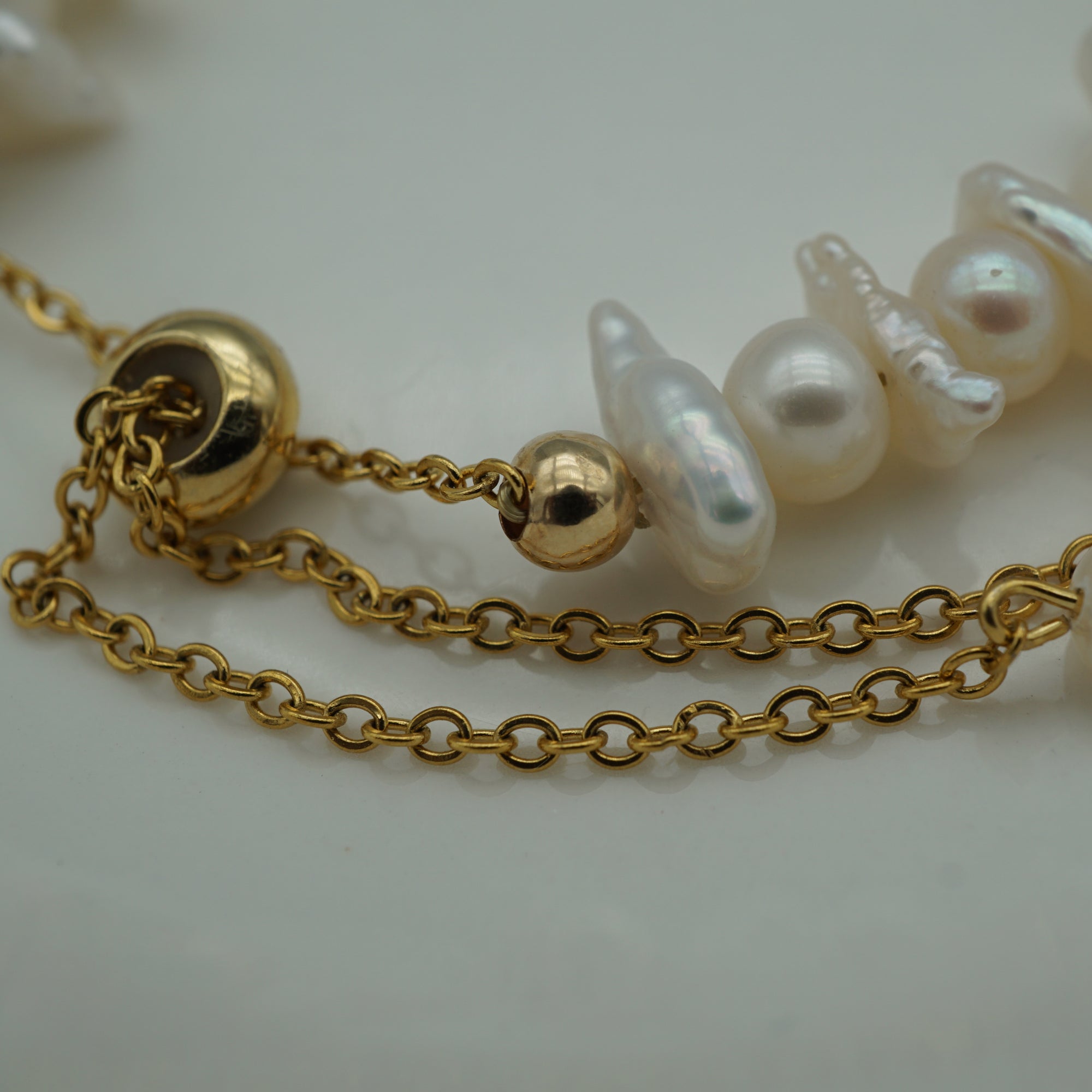 Dainty Irregular Baroque freshwater pearl bracelet-Vsabel Jewellery