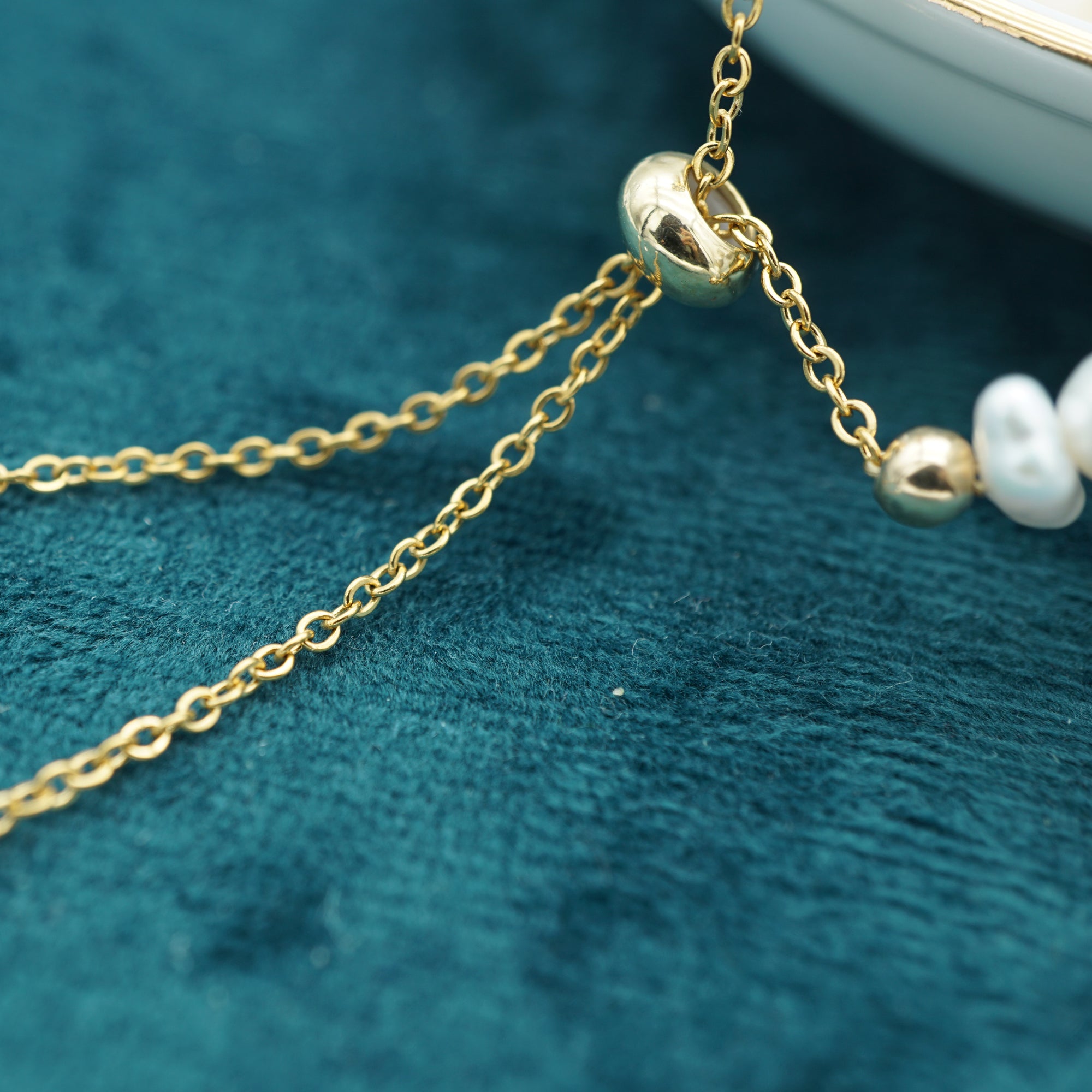 Dainty Irregular Baroque freshwater pearl bracelet-Vsabel Jewellery