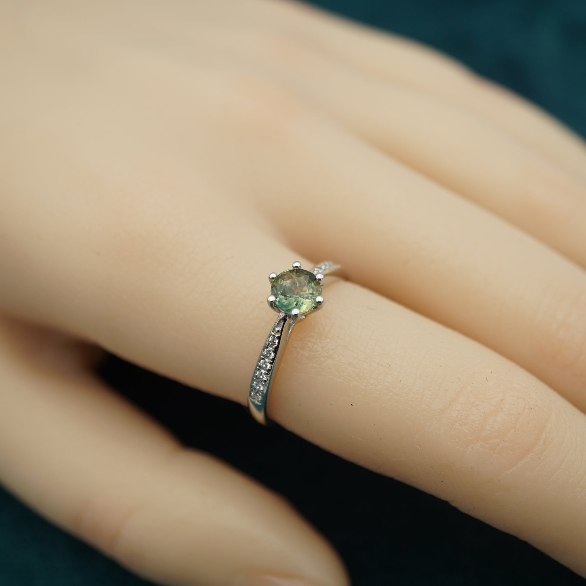 Green Sapphire Ring 925 Silver, Round Cut September Birthstone Gift
