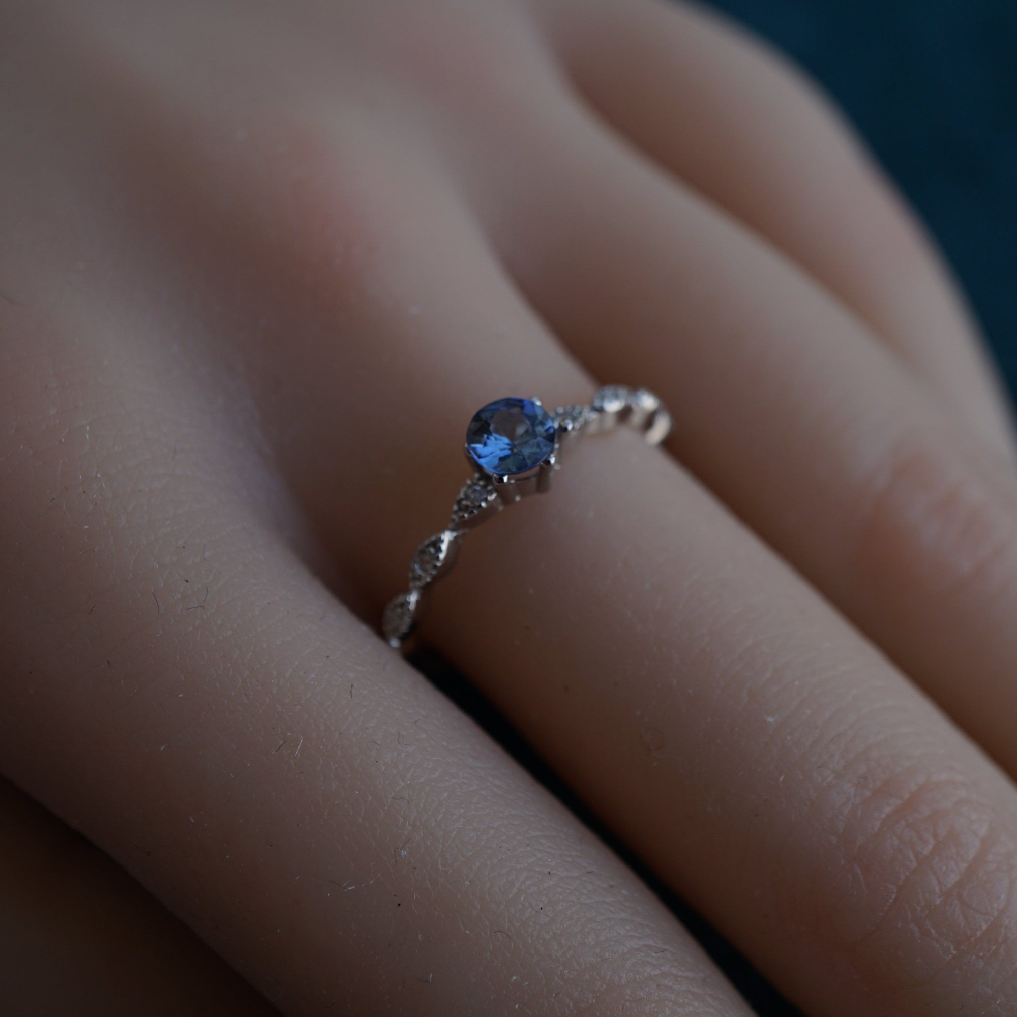 18K White Gold Untreated & Unheated Sapphire Ring, 0.402ct-Vsabel Jewellery