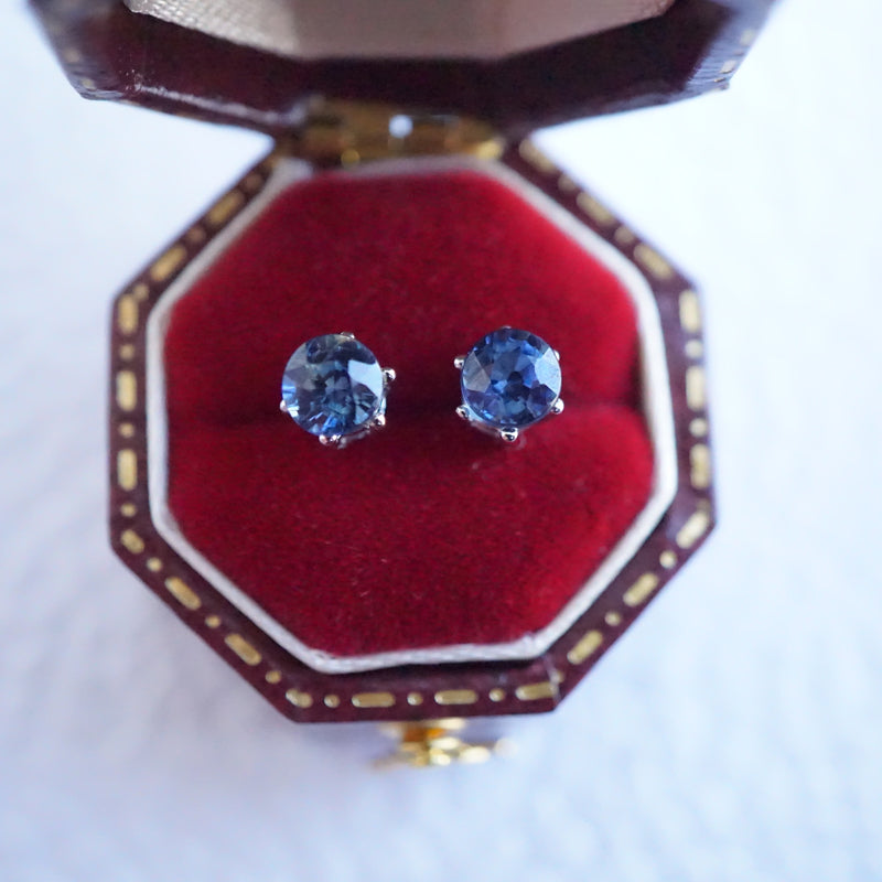 Simple 18K Sapphire Stud Earrings 5mm-Vsabel Jewellery