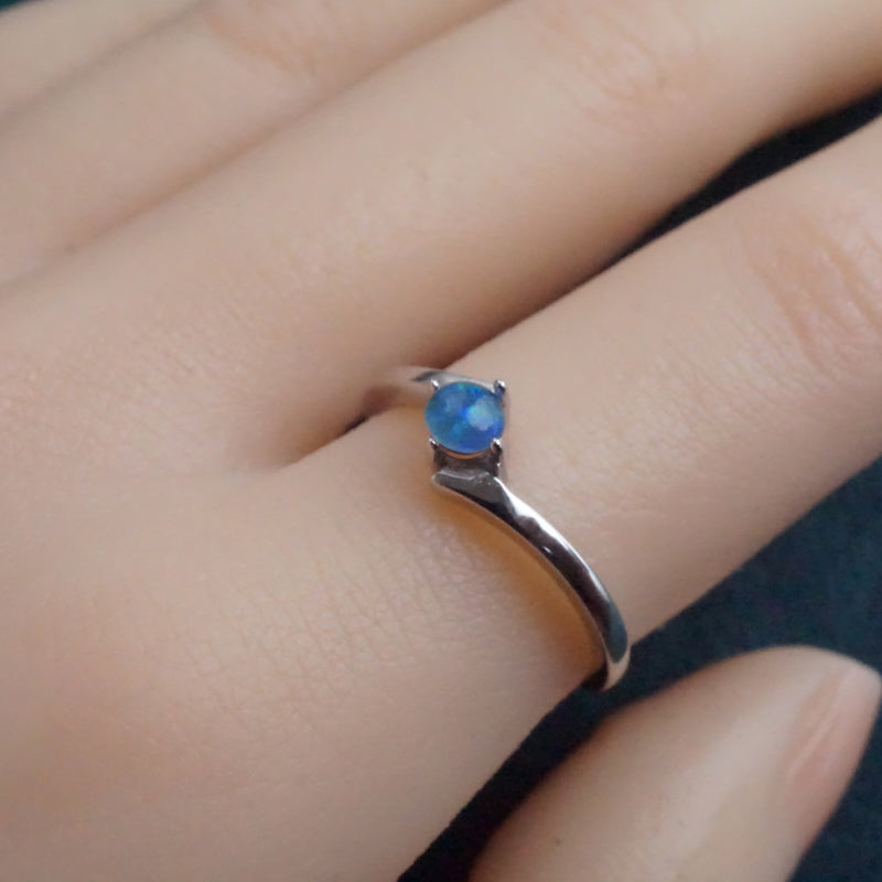 Twist Australian Opal Ring: Sterling Silver Elegance-Vsabel Jewellery