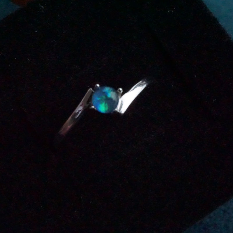 Twist Australian Opal Ring: Sterling Silver Elegance-Vsabel Jewellery