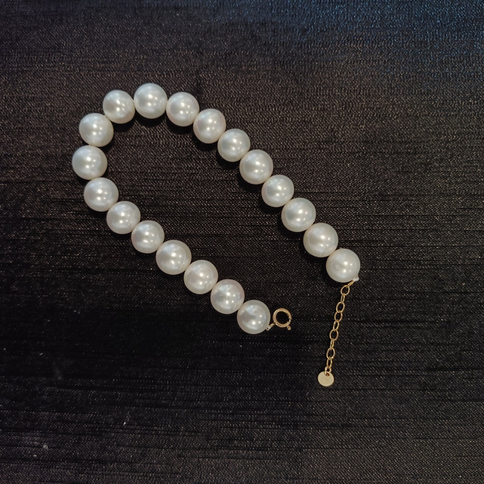 Round White Pearl Bracelet, Real Freshwater Pearls, Classic Dainty Jewelry