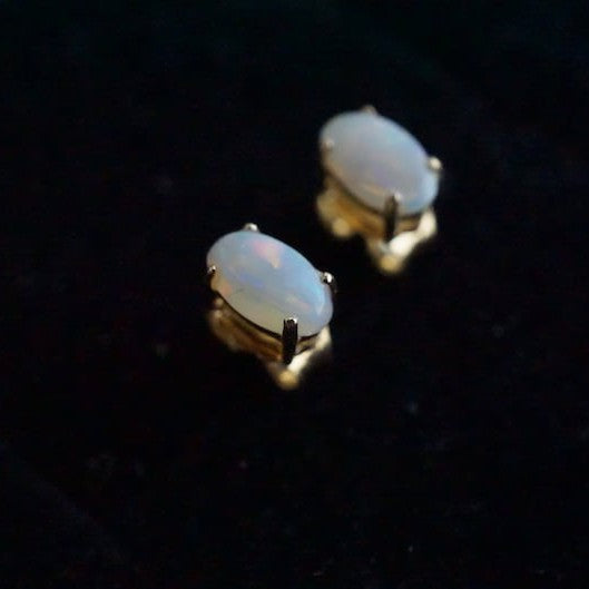 Elegant 18K Gold Australian Opal Stud Earrings