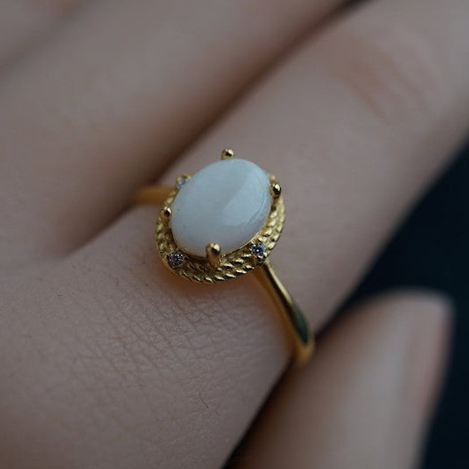 Vintage-style Crystal Opal Ring