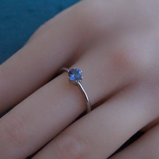 18K White Gold Untreated & Unheated Sapphire Ring, 0.401ct-Vsabel Jewellery