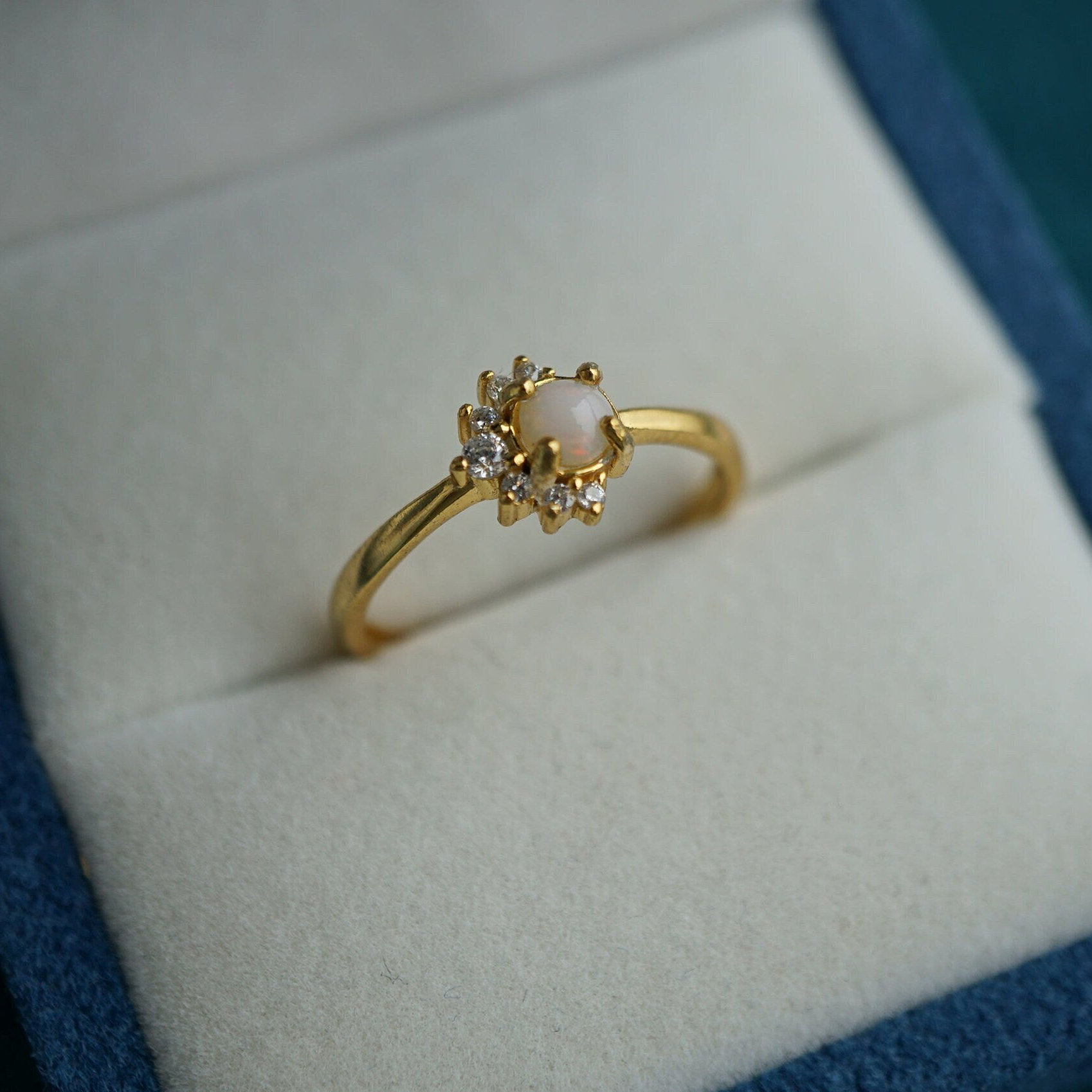 Designer White Opal Ring - Exquisite Craftsmanship