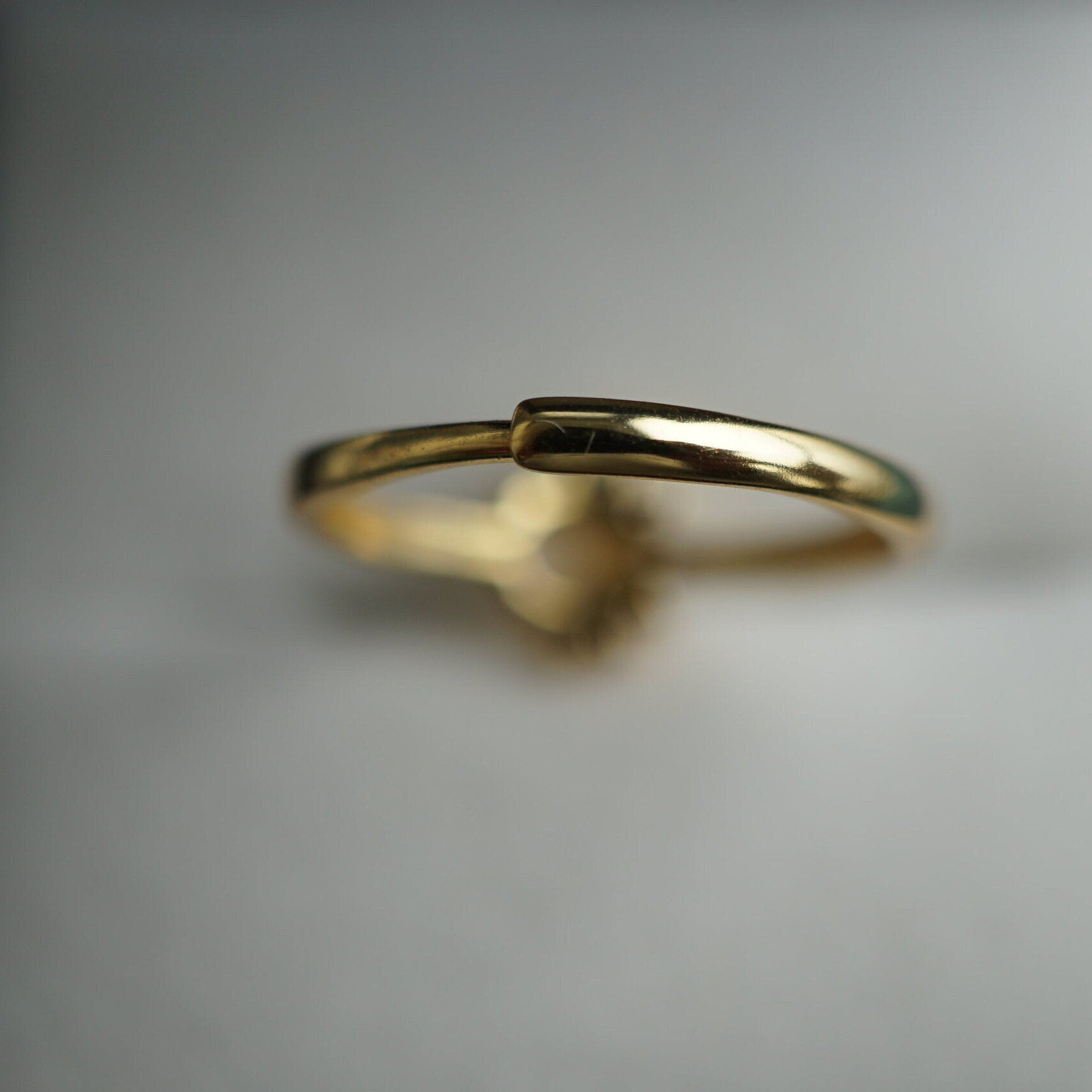 Designer White Opal Ring - Exquisite Craftsmanship