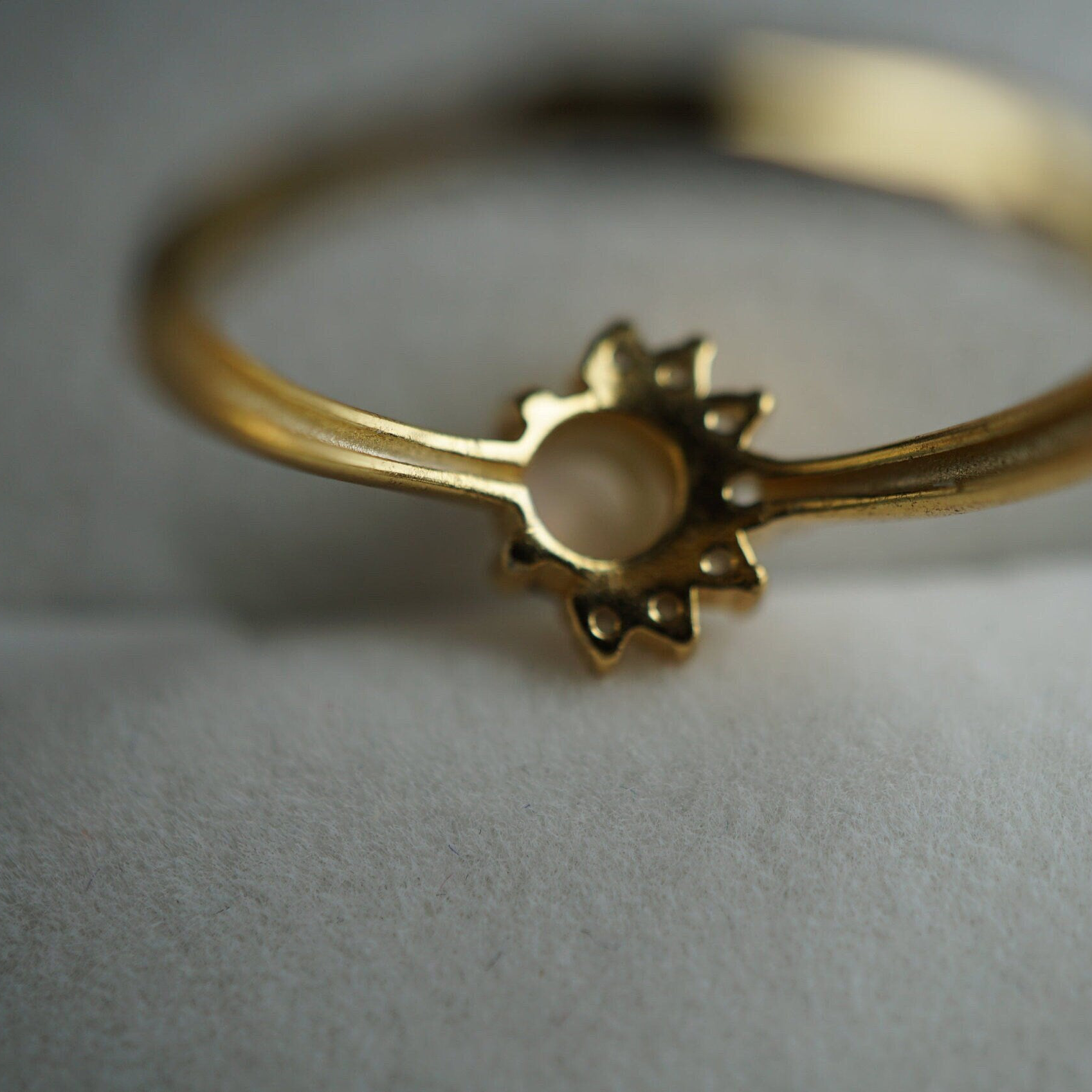 Designer White Opal Ring - Exquisite Craftsmanship