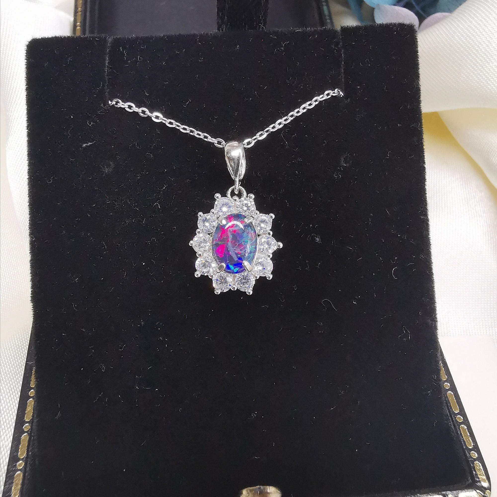 Elegant Flower Opal Necklace Pendant-Vsabel Jewellery
