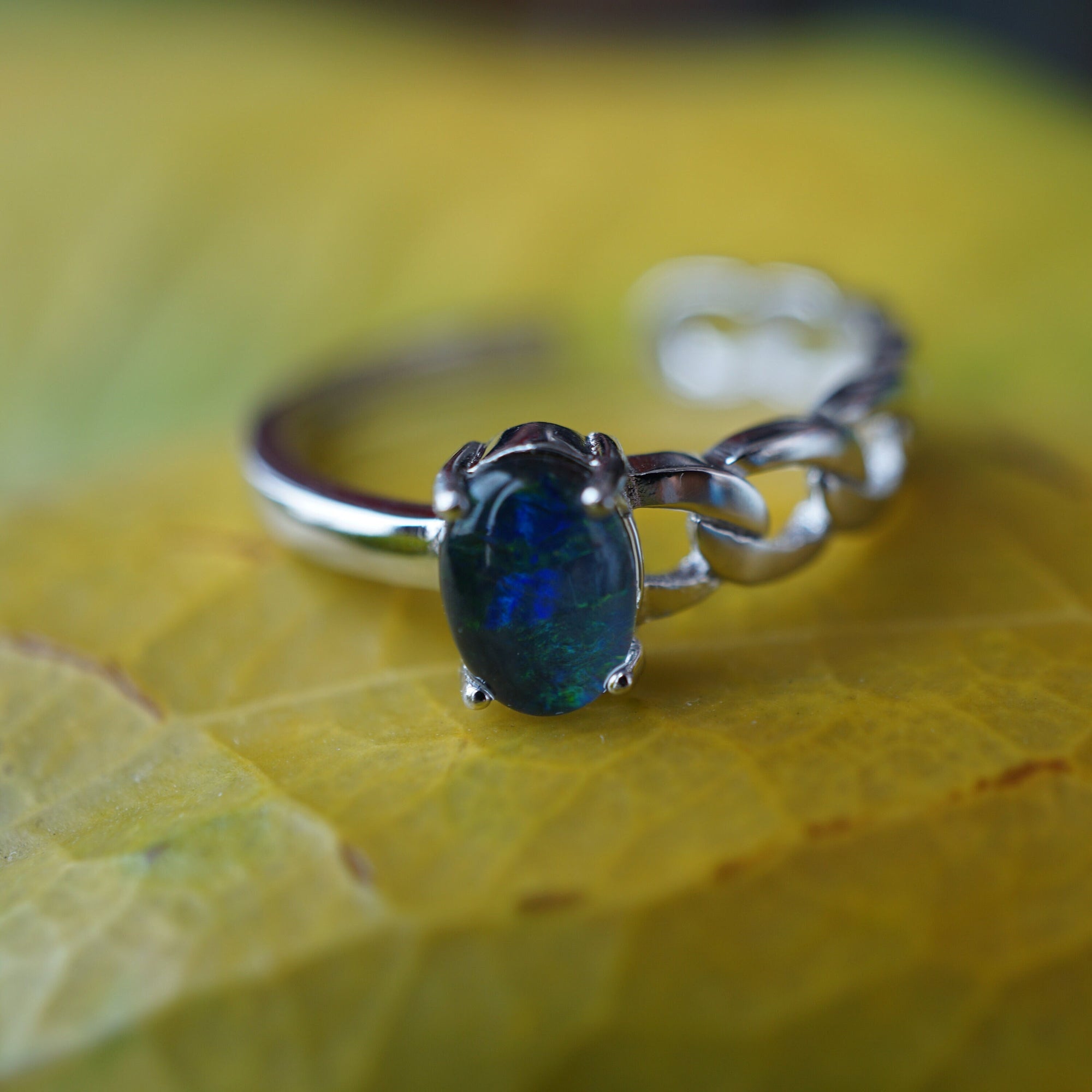 Chain Australian Triplet Opal Ring